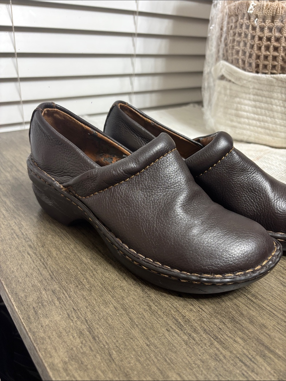 Thom McAn Women's Dark Brown Leather Slip-On Mules